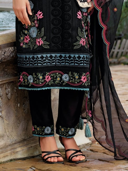 Black Silk Embroidered Kurti With Pants And Dupatta Set - Image 4
