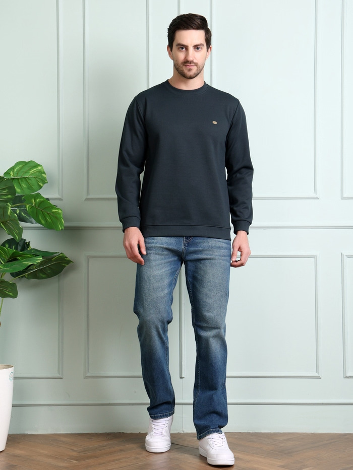 Regular Fit Round Neck Full Sleeve Solid Casual Sweatshirt - Image 2