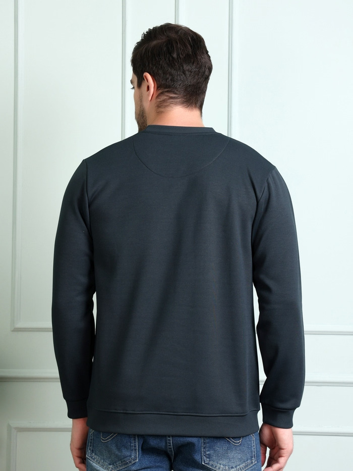 Regular Fit Round Neck Full Sleeve Solid Casual Sweatshirt - Image 5